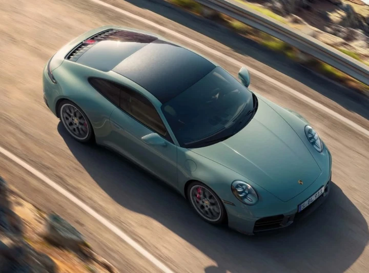 Montezemolo tradisce la Ferrari: l’ex presidente di Maranello si compra una Porsche 911 S