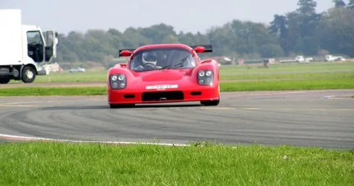 La Ultima GTR straccia il record della pista di Top Gear
