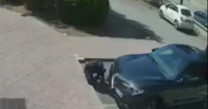 Auto rubata in 90 secondi davanti al proprietario [Video]