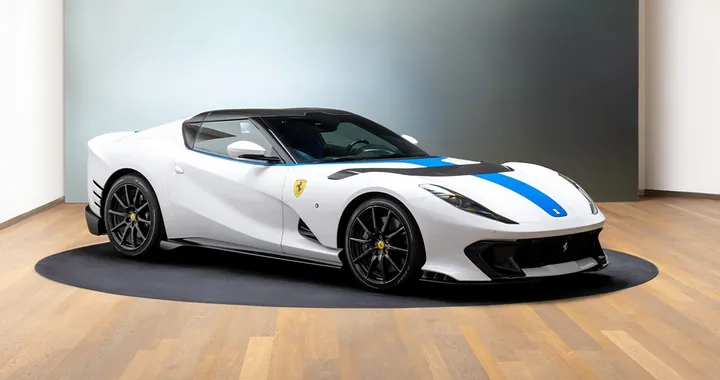 Ferrari 812 Competizione A: un esemplare speciale firmato Tailor Made