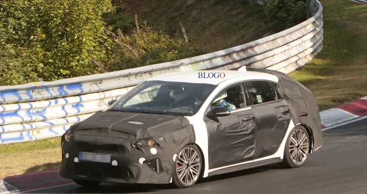 Kia: le foto spia delle nuove Ceed GT e Proceed GT