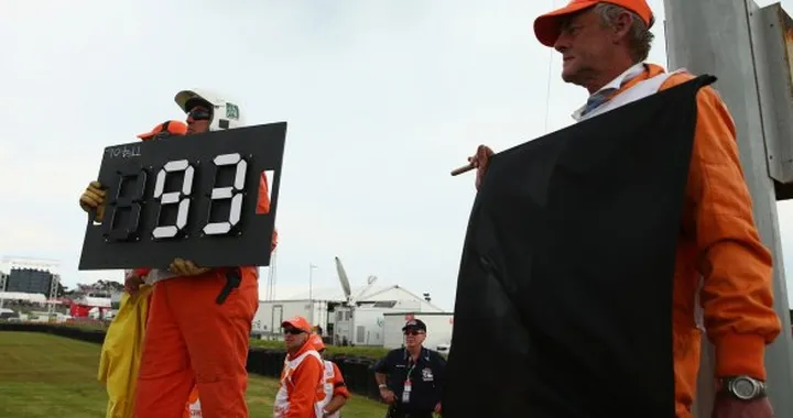 Phillip Island, pagelle nere: gara “farsata”. HRC bocciata. Lorenzo-Marquez, lotta continua