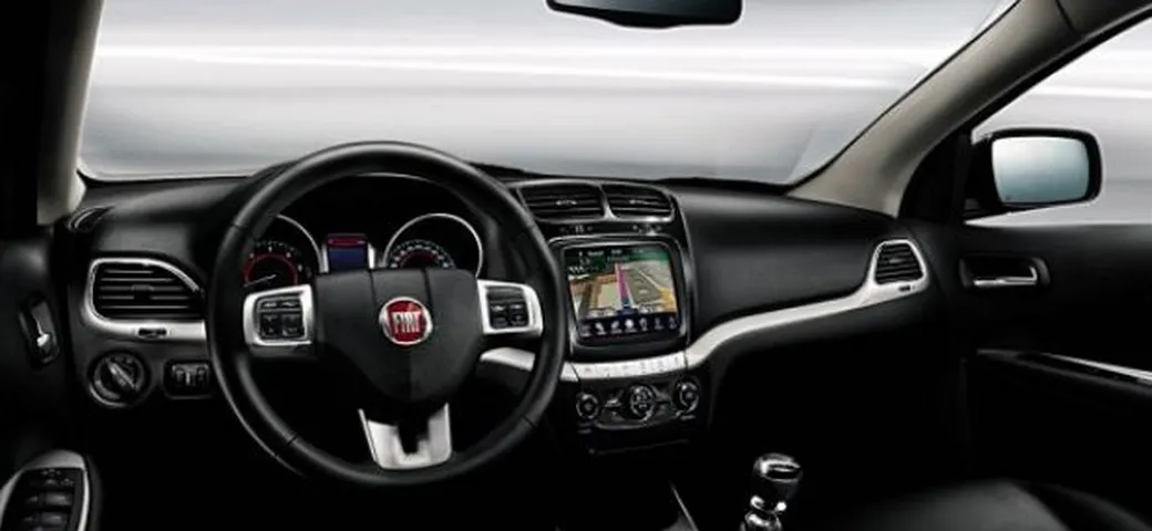 Fiat Freemont: prime immagini di abitacolo e plancia