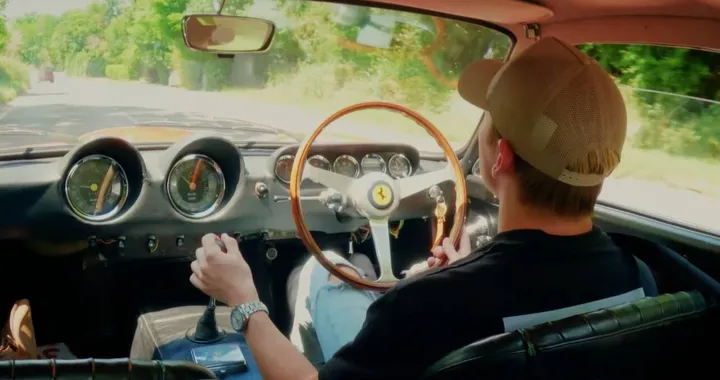 Ferrari 250 GT Berlinetta Lusso: test stradale di Liam Lawson | Video