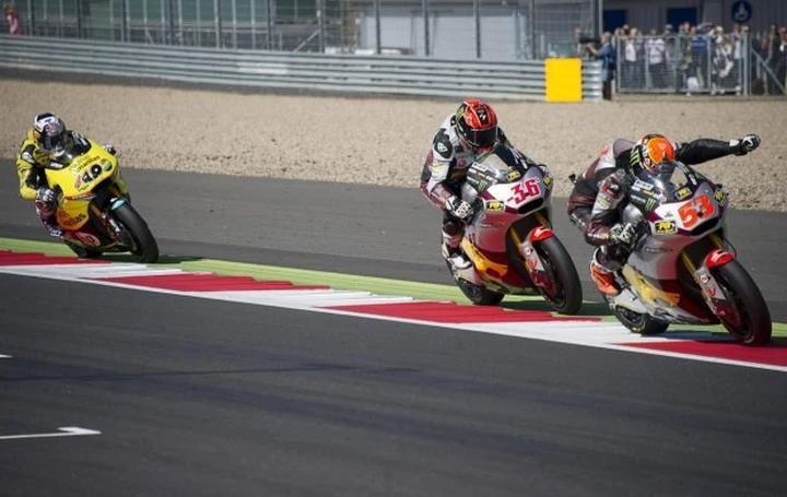 Moto2 Silverstone 2014: Rabat vince in volata su Kallio e Vinales