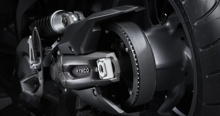 Kymco AK550 Tool kit, il controllo della cinghia si fa con una App