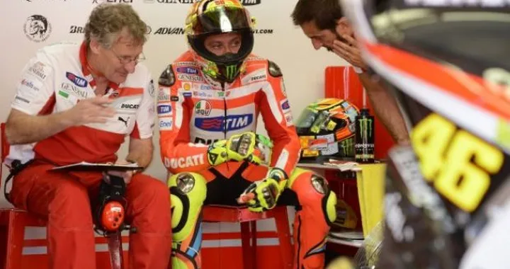 Valentino Rossi cambia ... "tattica": mette già le mani avanti?