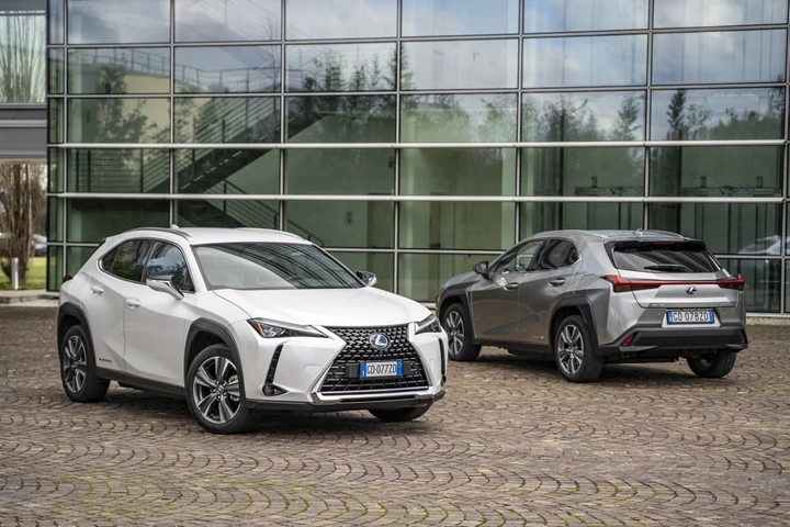 Lexus UX 300e: prima prova del nuovo SUV elettrico