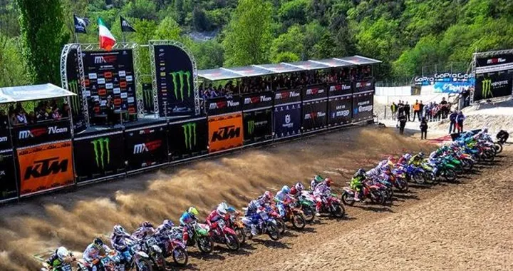 Mondiale Motocross 2014: vittoria di Desalle ad Arco di Trento. Cairoli chiude quinto ma rimane il leader