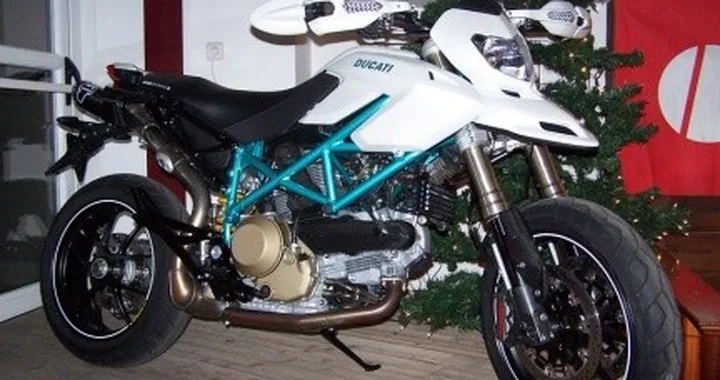 Hypermotard per Natale?