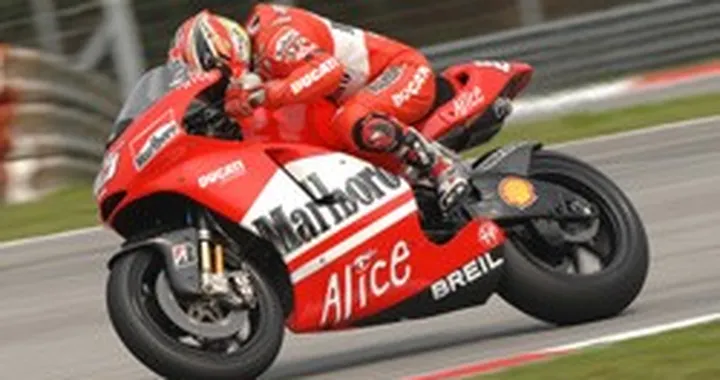Capirossi si conferma il più veloce nelle FP2