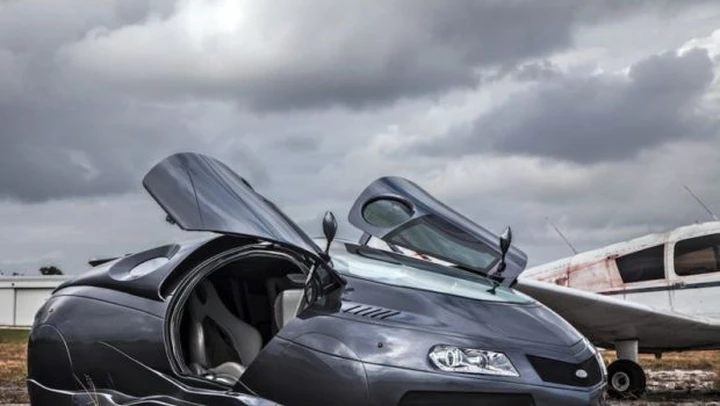 In vendita su eBay l'automobile più strana mai realizzata