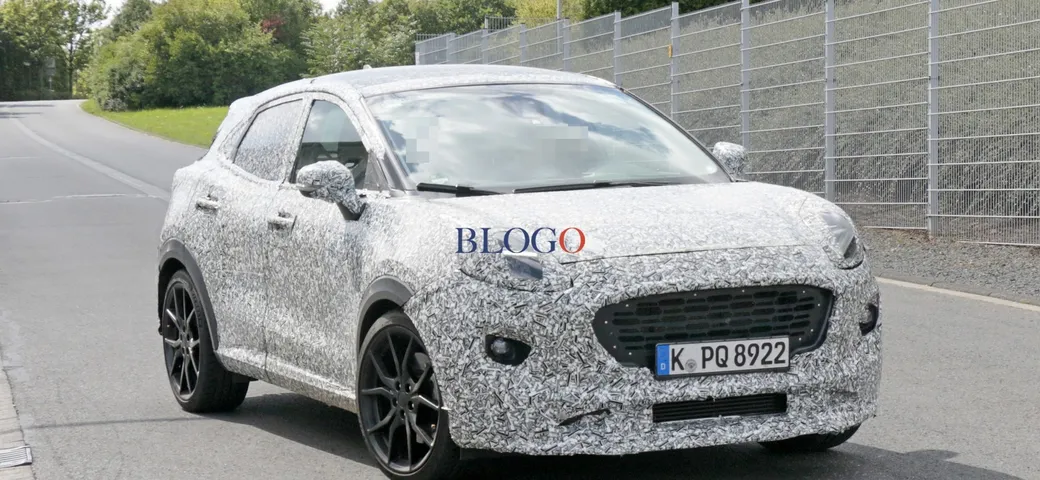 Ford Puma: foto spia della versione sportiva ST