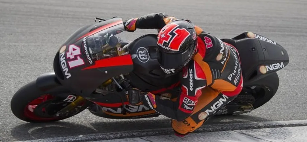 Aleix Espargarò vola a Sepang: 