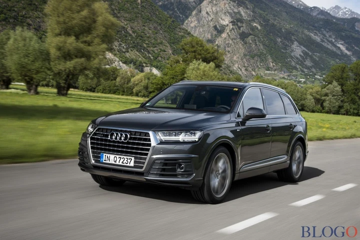 Audi Q7: nuovi video ufficiali