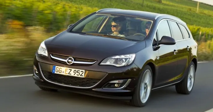 Opel Astra: il 1.6 CDTI ha 110 CV e 136 CV