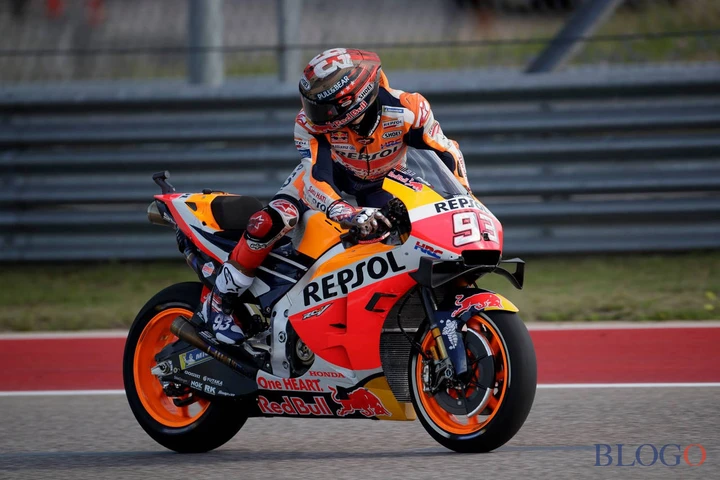 MotoGP, lo “sceriffo” Marquez detta legge. Rossi non molla. Dovi, gran rimonta?