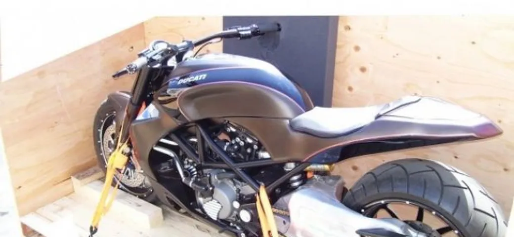 Roland Sands Ducati Diavel: alcuni particolari saranno presenti nel catalogo Ducati Performance?