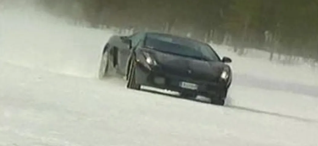 Video Lamborghini Gallardo in Lapponia