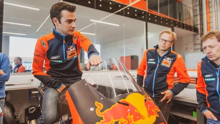 MotoGP: Dani Pedrosa in visita alla sede KTM Racing