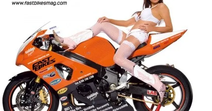 Sexy Bikers: Una gemma sul Gixxer