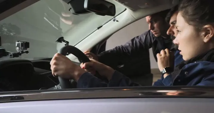 in auto con Marc Marquez