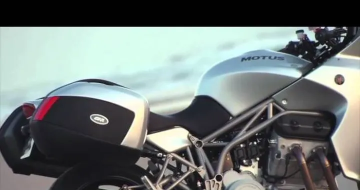Motus MST-R: naked esagerata