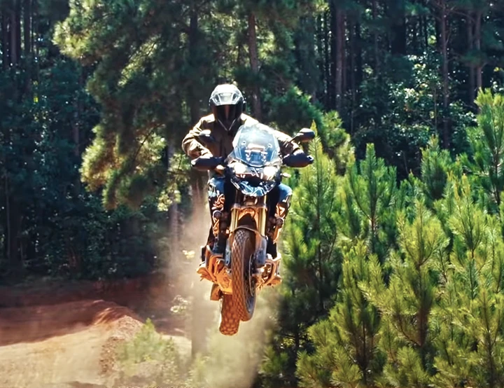 Triumph: la nuova Tiger 1200 nelle mani di Ricky Carmichael