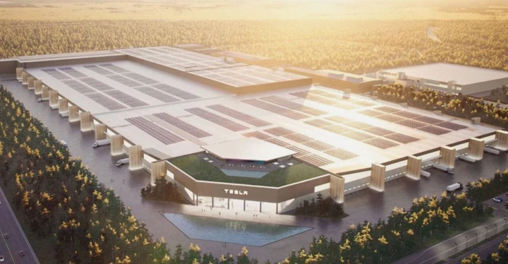 Tesla: dà priorità alle batterie negli USA rispetto all'Europa