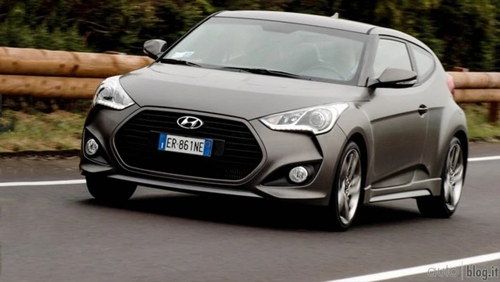 Hyundai Veloster: prezzo, caratteristiche e prova