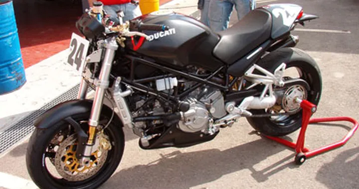 Curiosità from Desmo Challenge paddock