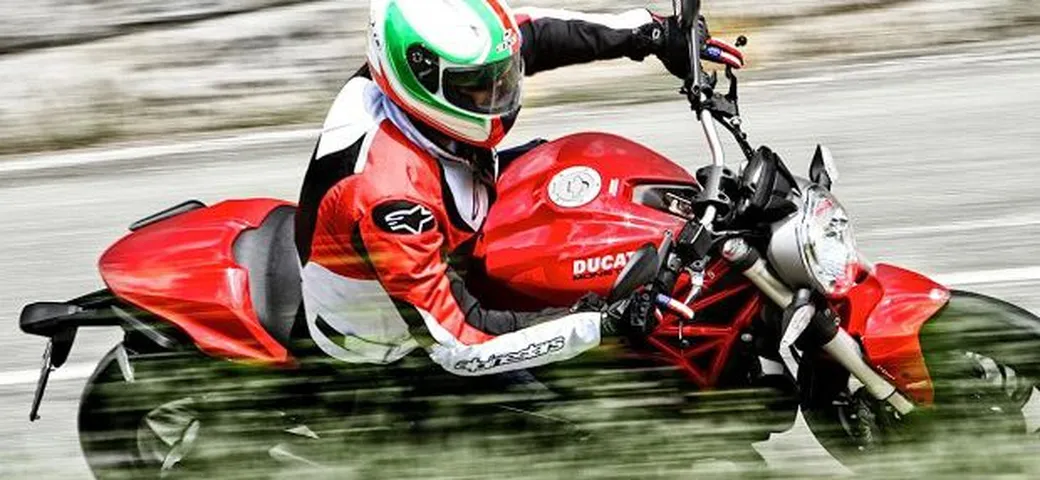 Ducati Monster 821: prova su strada