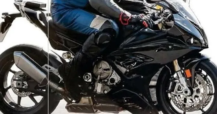 BMW S1000RR 2018: foto spia