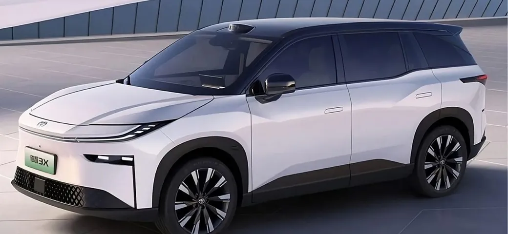 Toyota bZ3X, 10.000 ordini dopo un'ora dalla presentazione