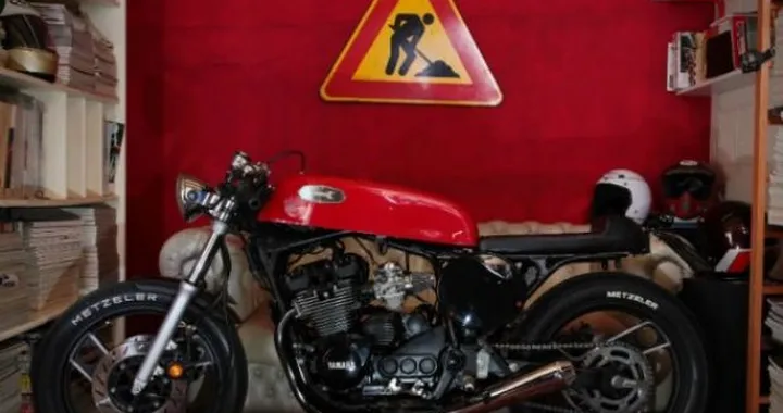 Special: EE Zero4 "Striscianera"