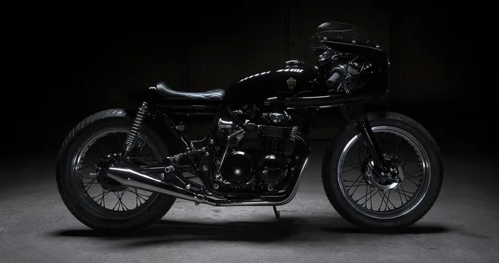 Honda 500 Four "Black Custom" by Kikishop Customs