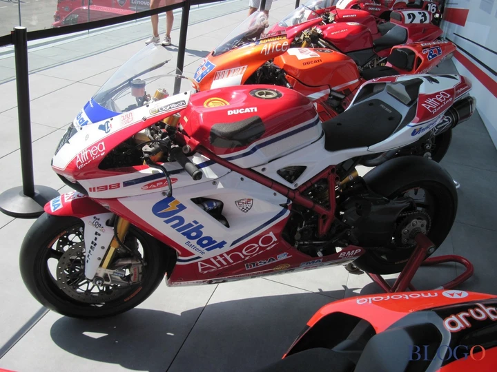 ingrandisci immagine