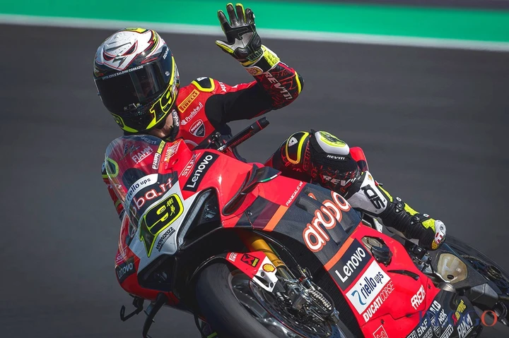 SBK Misano: Bautista domina Gara-1, Rea e Rinaldi sul podio