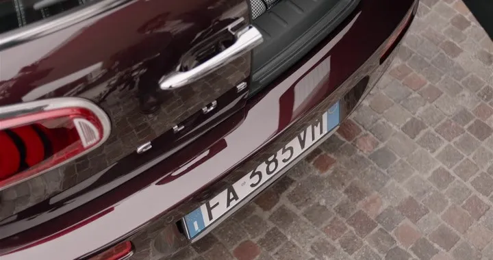 MINI Clubman Easy Opener