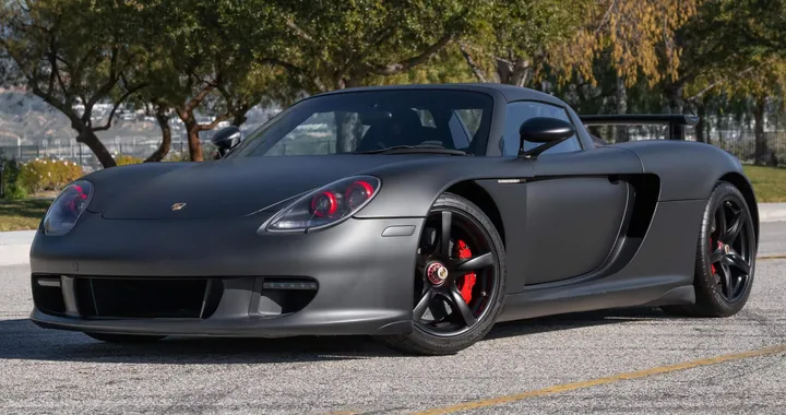 Una Porsche Carrera GT ricostruita va all'asta