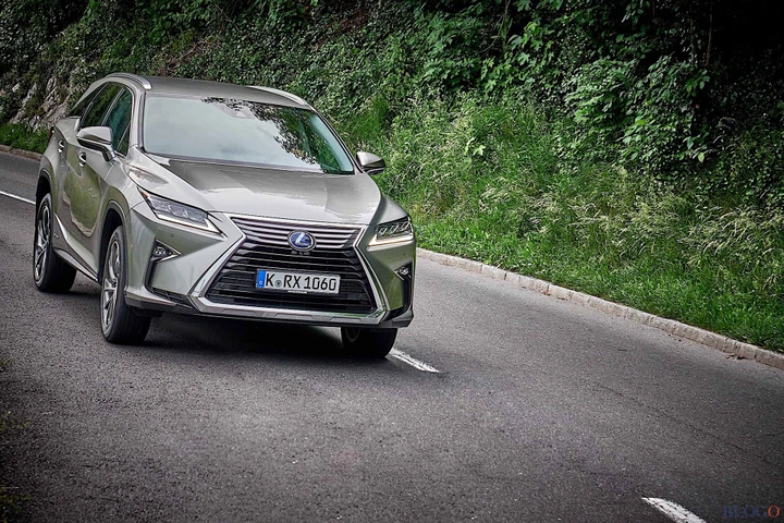Nuovo Lexus RX L Hybrid 7 Posti: primo contatto