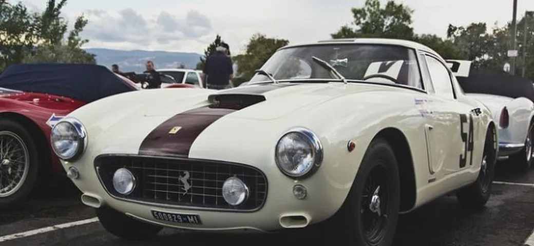 25 0 diventa la targa più cara di sempre: è stata pagata 518.000 sterline