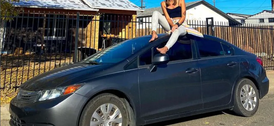 Vivere in auto: ragazza racconta sui social la sua esperienza