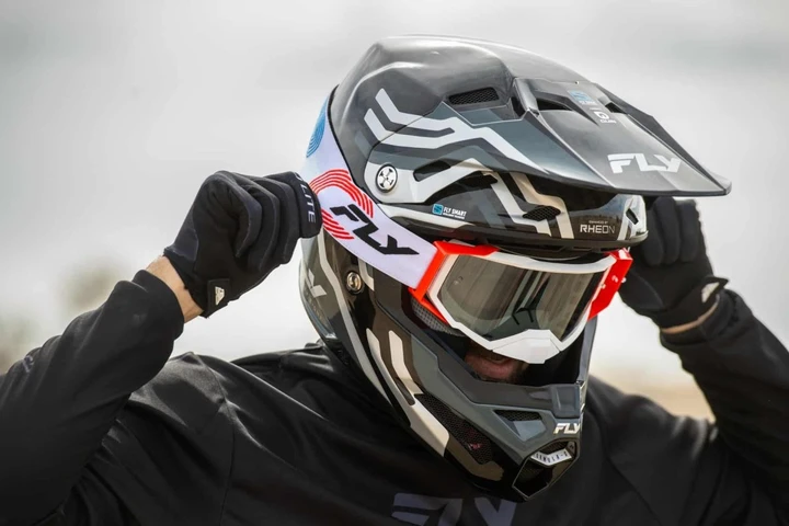 FLY Racing 2026: nuova gamma caschi e occhiali offroad