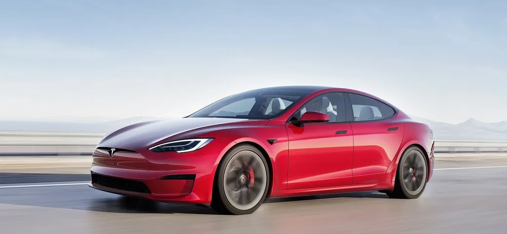 Tesla realizza un profitto di oltre 15.000 dollari per ogni auto venduta