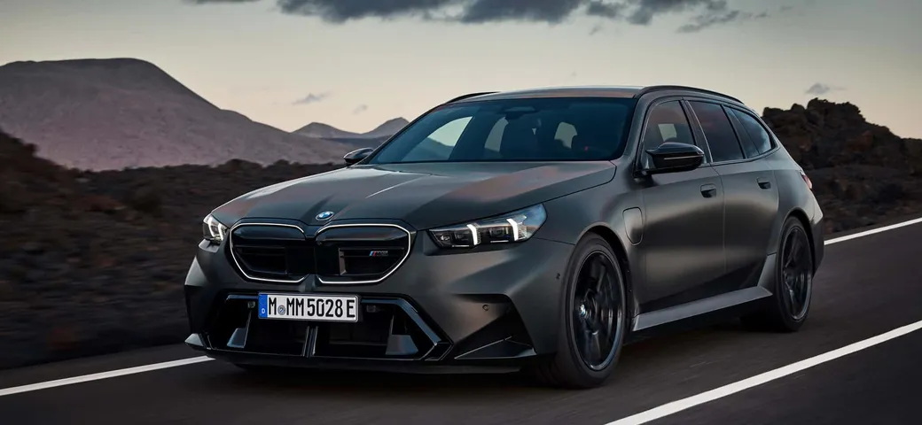 BMW M5 Touring: con il suo ritorno è la Wagon più potente del mondo