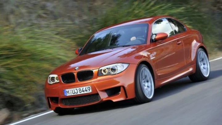 Bmw Serie 1M coupè: al Nurburgring veloce come la M5 V10