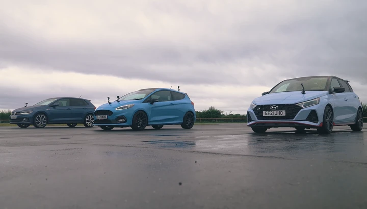 Hyundai i20 N vs Fiesta ST vs Polo GTI: drag race tra compatte [Video]