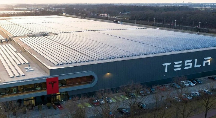 Tesla: 5 milioni di auto prodotte nelle sue Gigafactory