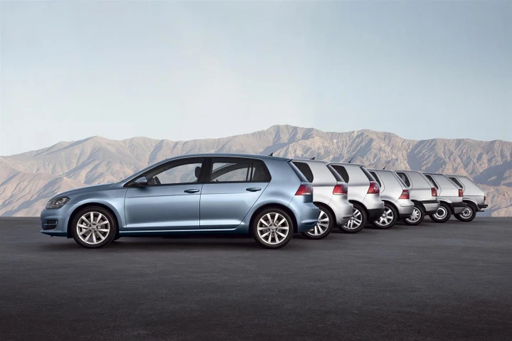 Volkswagen Golf: il mito tedesco compie 45 anni
